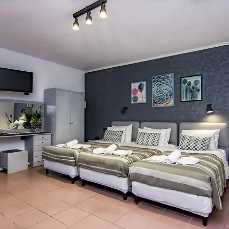 甘露公寓式酒店 2* Rhodes City